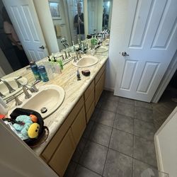 Free Sinks with Faucets, Mirrors 