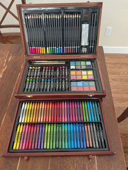 Nearly new art set