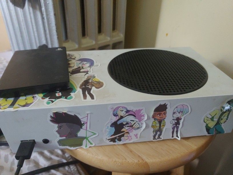 Xbox Series S With 2TB Extended Storage Device With Fusion Pro Controller