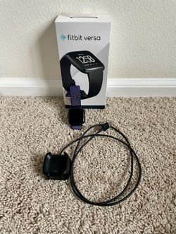 FOR PARTS/REPAIR Fitbit Versa With Charger - Black Screen/Screen Won’t Turn On