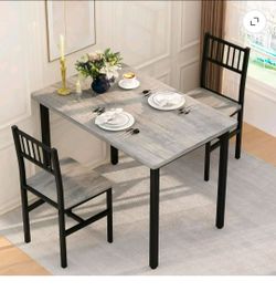 Small dining table for 2