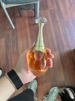 Women’s Fragrance / Perfume