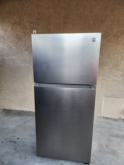 KENMORE FRIDGE SILVER 18CUFT 30X30X66