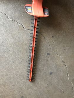 24” Black & Decker Hedge Trimmer
