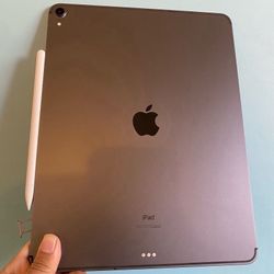 Apple IPad Pro 12.9” 3rd Generation (Face ID/Liquid Retina Display) 256GB WiFi + cellular (Unlocked) with keyboard, Pen & Accessories