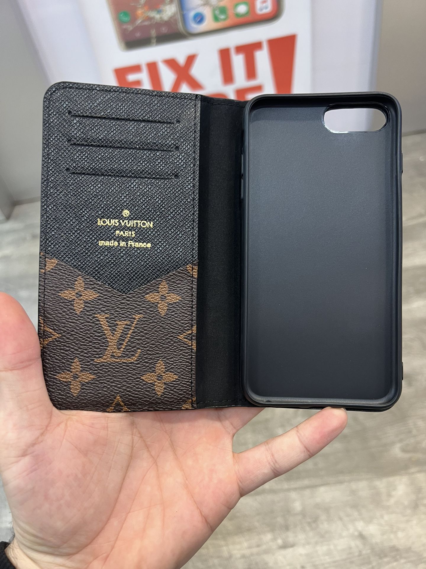 Iphone LV wallet for 7,8,X,11,12,13 models