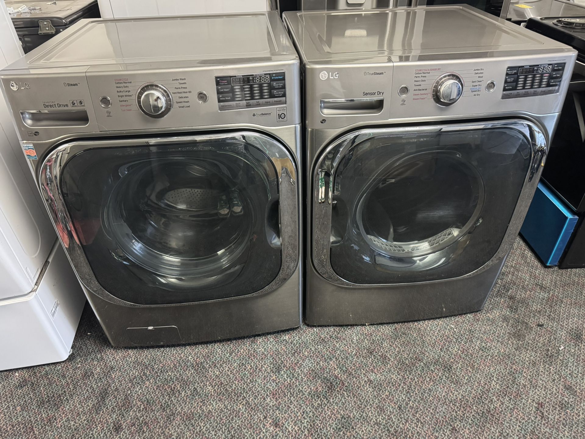LG Front Load Washer & Gas Dryer Set