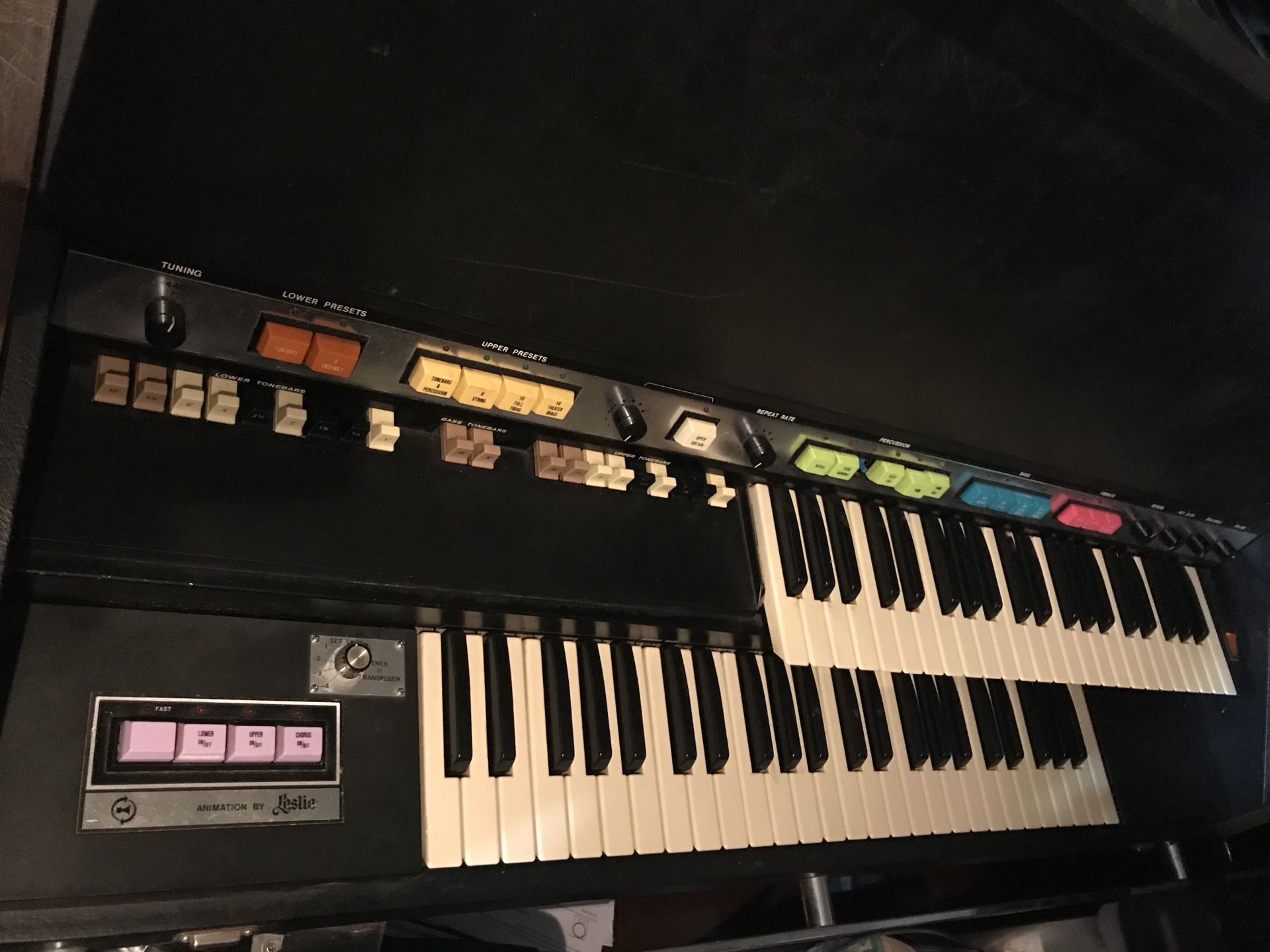 Hammond B200