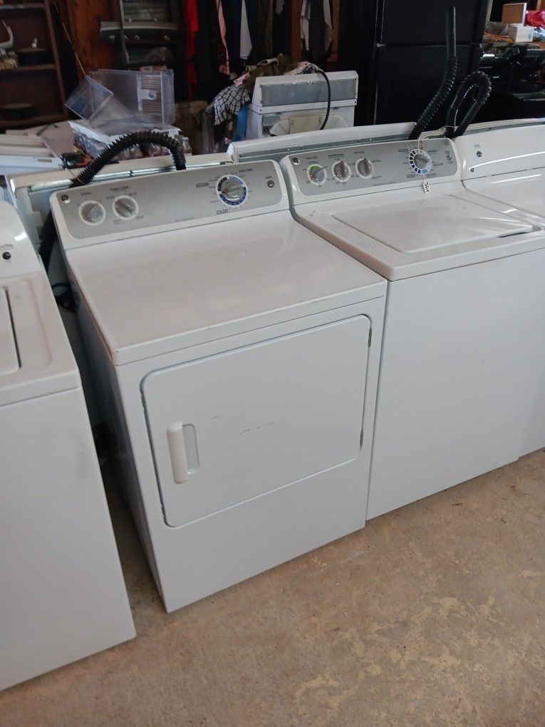 GE Washer And Dryer Set