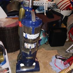 SHARK HEFTY DUTY VAC LIKE BRAND NEW 25 FIRM GREAT PRICE
