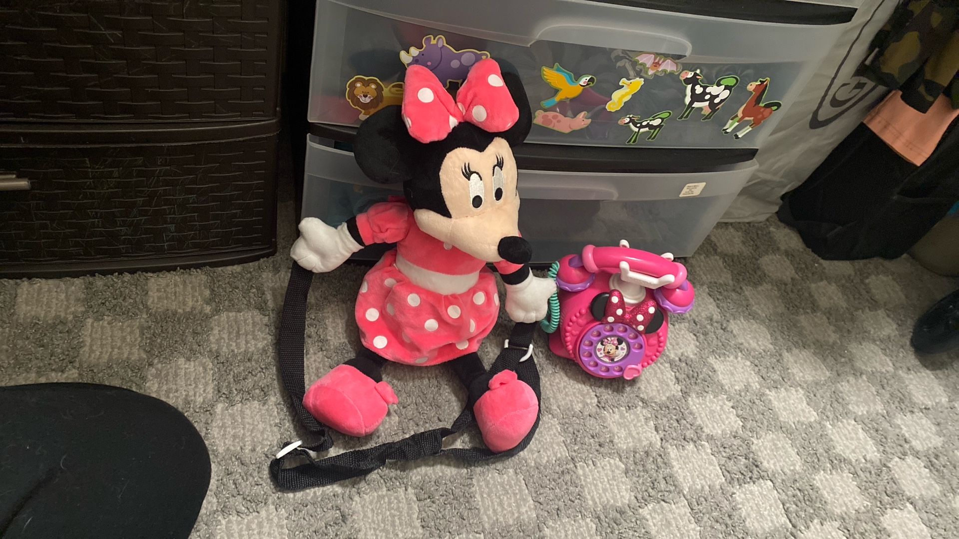 Minnie Mouse Battery Telephone W Plushie Backpack