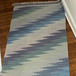 Van Knees Hand-Knotted scatter rug