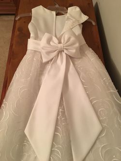 David’s Bridal Flower girl dress size 7