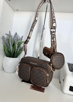 【SALE】michael kors＊JET SET ITEM MD PKT XBODY W ATTCH Michael Kors JET SET ITEM MD PKT XBODY W ATTCH for Sale in
