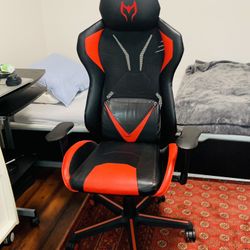 Premium Red & Black Gaming Chair – Adjustable, Comfortable, Great Condition