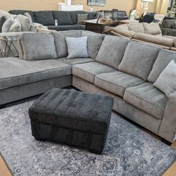 Sectional with Chaise$1199