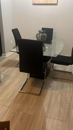 Mesa De Cristal Con 4 Sillas 150