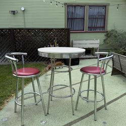 Retro Style Pub Set 