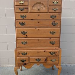 Vintage dresser