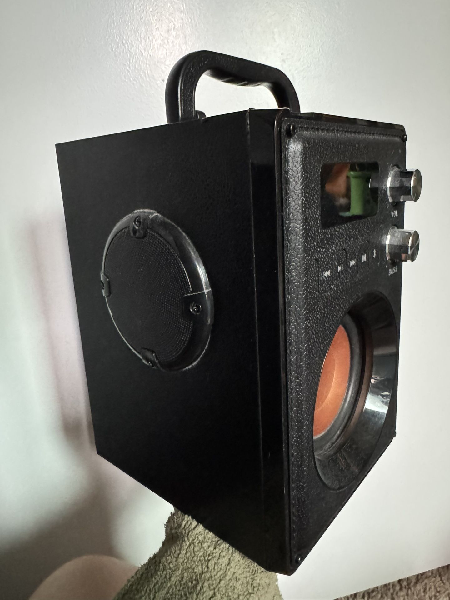 Bluetooth Rechargeable speaker