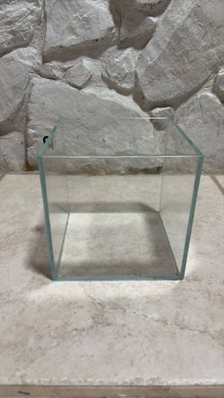 Rimless Glass Cube Nano Aquarium (approx. 2 Gallons)