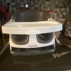 Baby Booster Seat With Retractable Tray