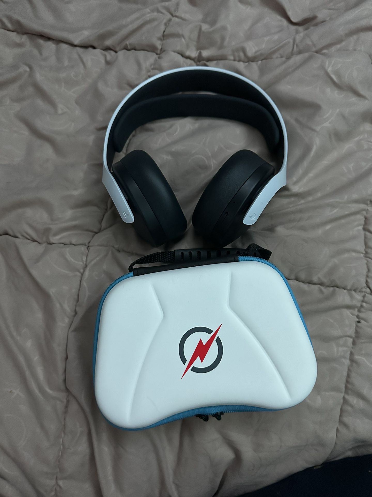 PlayStation 5 Wireless Headset With Hard shell Case For Controller