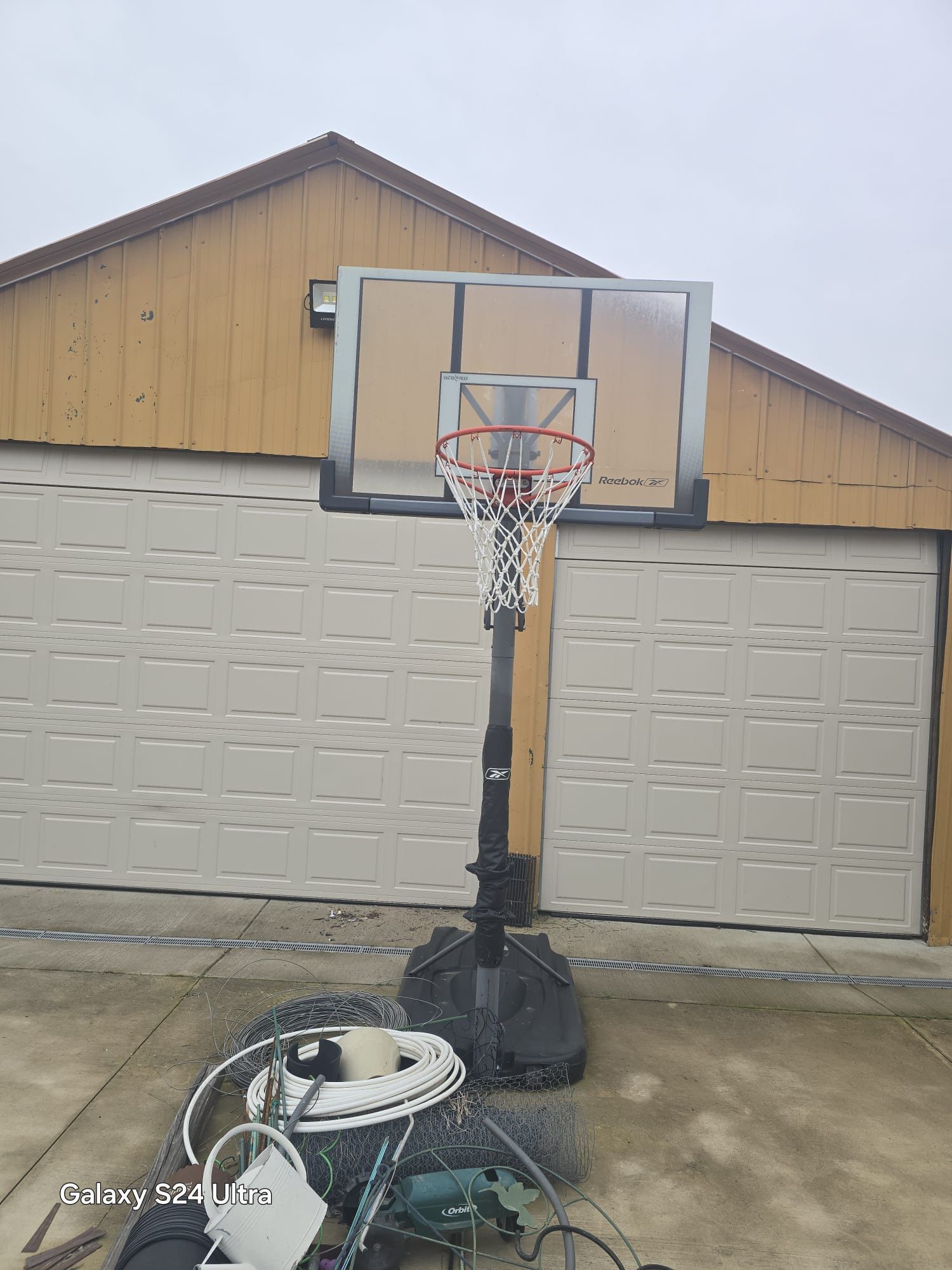 Reebok Lifetime 52" Shatter Guard Portable Basketball Hoop