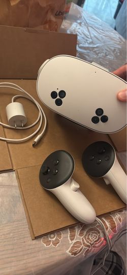 Meta Quest 3 VR Headset with Controllers