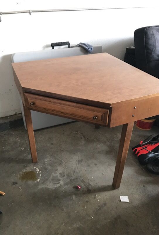Corner table / desk