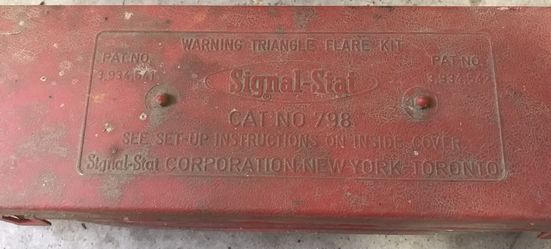 signal stat triangle flare kit