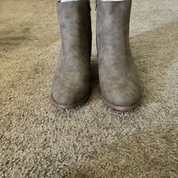 Greyish Boots