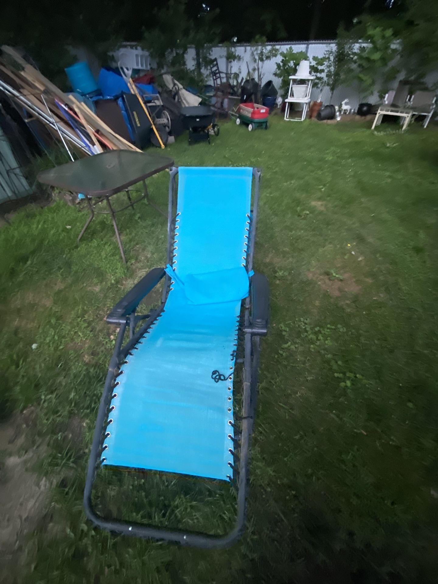 Yard Recliner Chairs With Umbrella $40.00