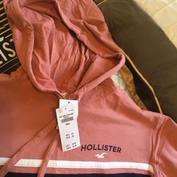 Hollister Top With Hoodie , Brand New. Size Small For Young Woman 
