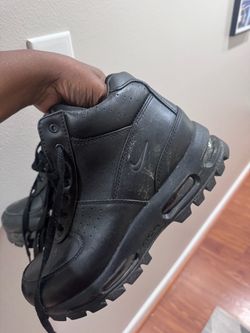 Nike boots size 9.5