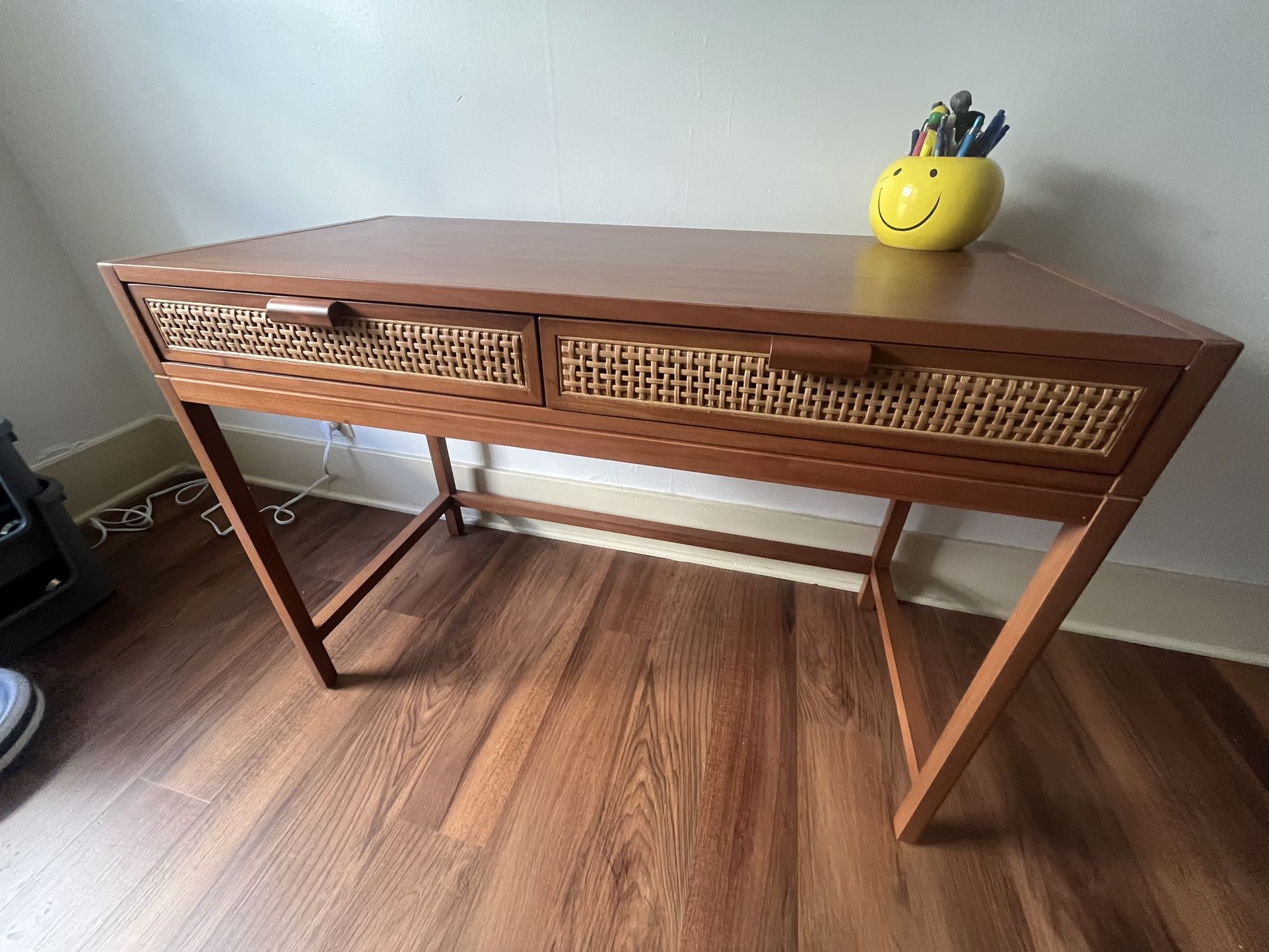 Home office desk - new!