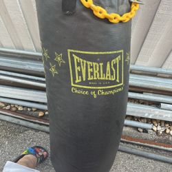 very heavy bag for boxing in good condition