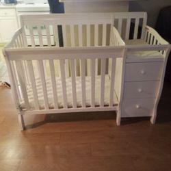 Dream On Me 4 In 1 Crib 