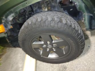 Jeep wheels and tires