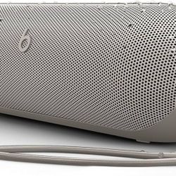Beats Pill x Kim Kardashian
