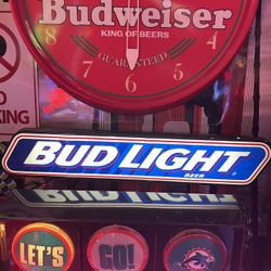 Bud Light Light Up /bright Neon. 💥good Deal💥