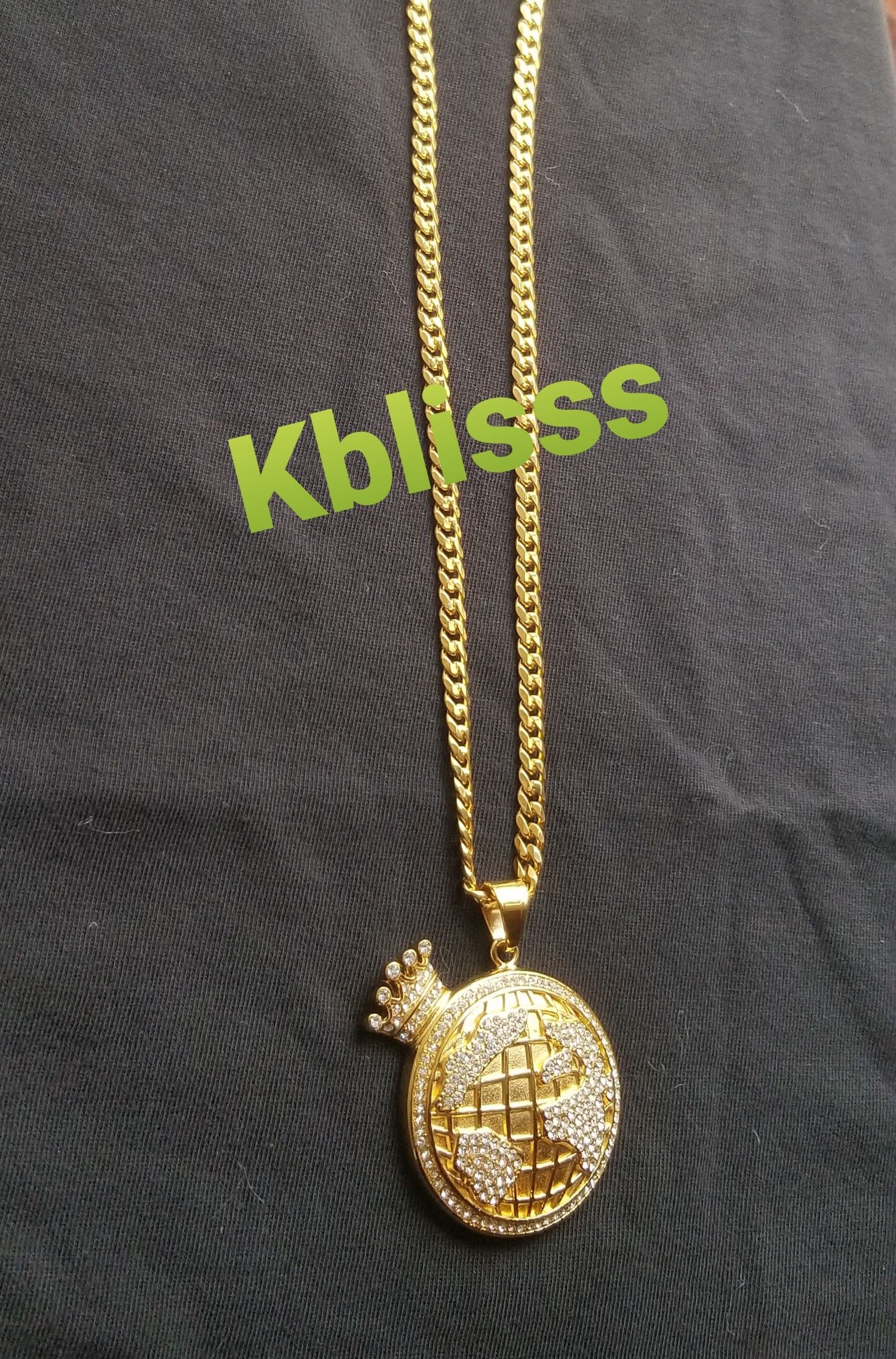 ☃️☃️☃️14k Gold Plated Miami Cuban Link Chain Pendant