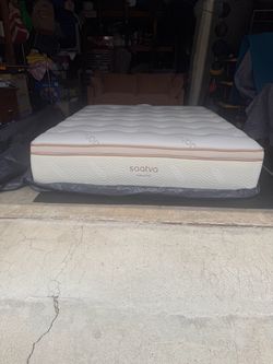 Saatva HD Mattress., Cal King, Outstanding Condition  Retails for $3,945 💤