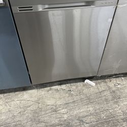 Samsung Dishwasher In Stainless Steel New Open Box