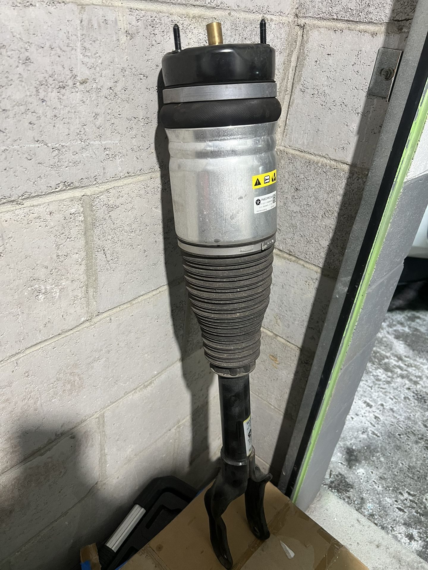 2014 Jeep Grand Cherokee Front Passenger Side Strut
