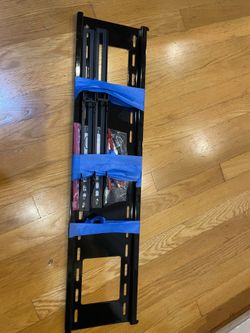 Black TV MOUNT