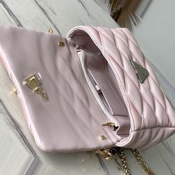 Louis Vuitton Twist Glam Bag 
