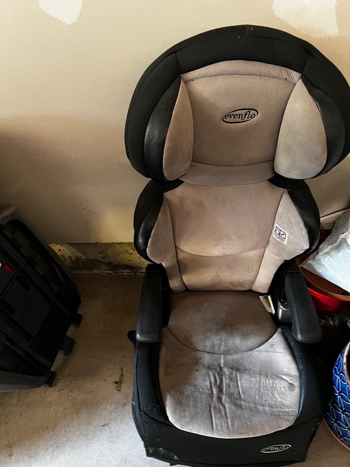 Car Seat 5$