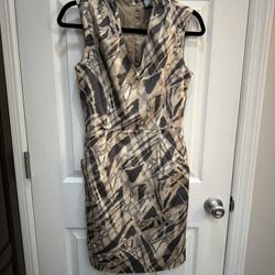 Ann Taylor sleeveless sheath dress with pockets in size 0