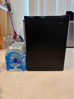 Mini fridge